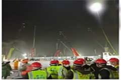 極客橋無(wú)人機(jī)照亮武漢火神山醫(yī)院施工現(xiàn)場(chǎng)的夜空