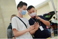 華為Mate50昆侖玻璃版本訂單占5成，耐摔成為購機參考標準