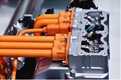 埃萬特推出用于電動汽車高壓連接器的尼龍系列穩定持久橙色解決方案