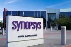 新思科技推出業界首款連接大規模AI加速器集群的超以太網和UALink IP 解決方案