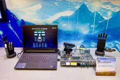 黑芝麻智能、NESINEXT、傅利葉三方攜手，C1200家族芯片驅動“靈巧手”智能硬件亮相CES 2025