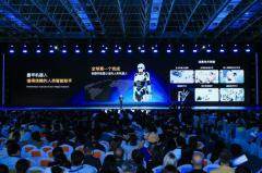 從講PPT到全流程接待，墨甲機(jī)器人在2025奇瑞全球創(chuàng)新大會(huì)完成“人類(lèi)助手”實(shí)景展示