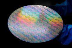 國內(nèi)首條！12寸硅光芯片流片平臺(tái)在武漢光谷投用